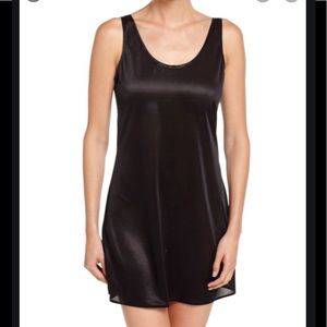 Spanx The SB Sweep Tank Slip